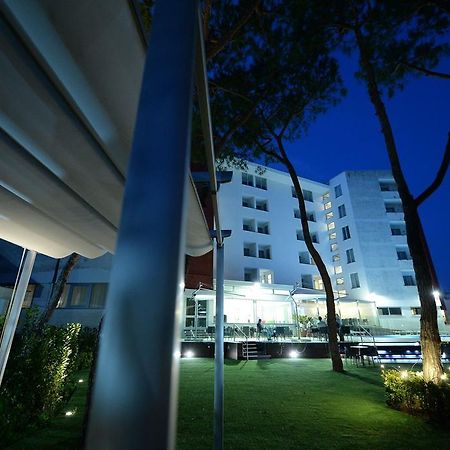 Giulivo Hotel&Village Baia Domizia Esterno foto