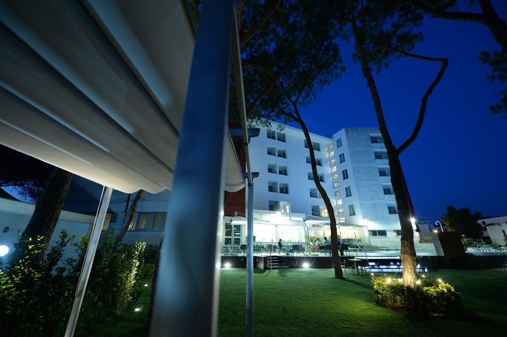 Giulivo Hotel&Village Baia Domizia Esterno foto