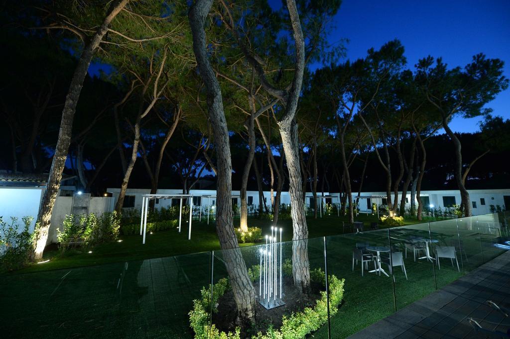 Giulivo Hotel&Village Baia Domizia Esterno foto
