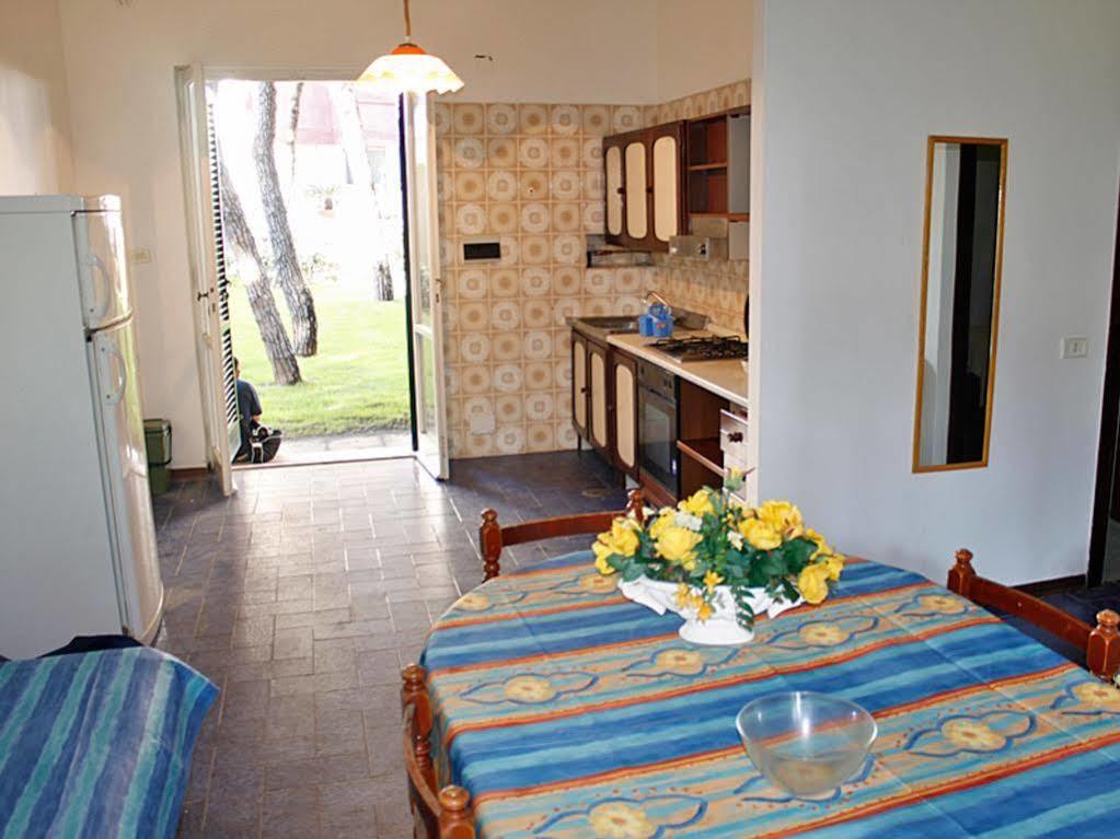 Giulivo Hotel&Village Baia Domizia Esterno foto